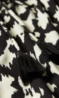 Avenue Black Precious Flutter Top 17 Avenue Black Precious Flutter Top -Bold Fit Store 210169ABTRACTANIMAL 9