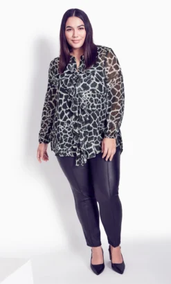 Avenue Arna York Black Vienna Ruffle Print Shirt