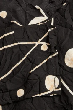 City Chic Black Line Print Tunic Top -Bold Fit Store 5a333e35 baec 4d 611837 Z scaled